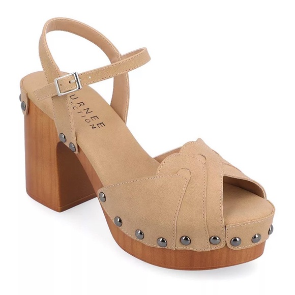 Journee Collection Alary Shoe (TAN) - NWT in BOX - Picture 1 of 3